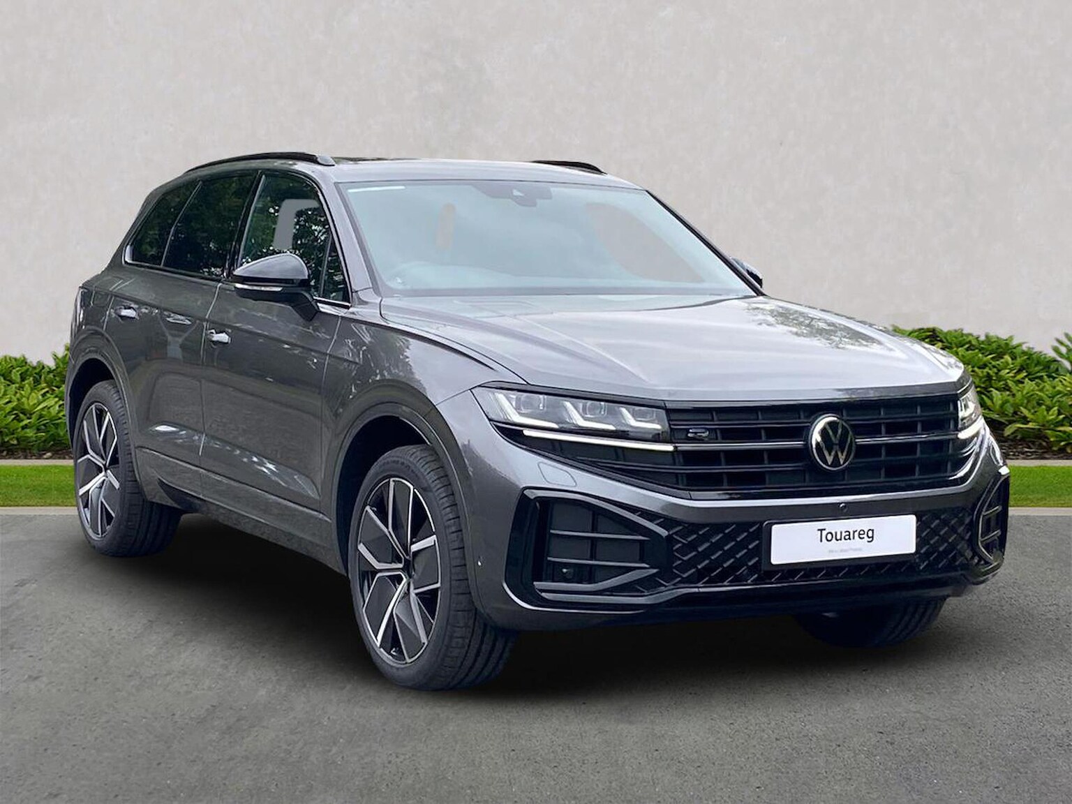 Main listing image - Volkswagen Touareg