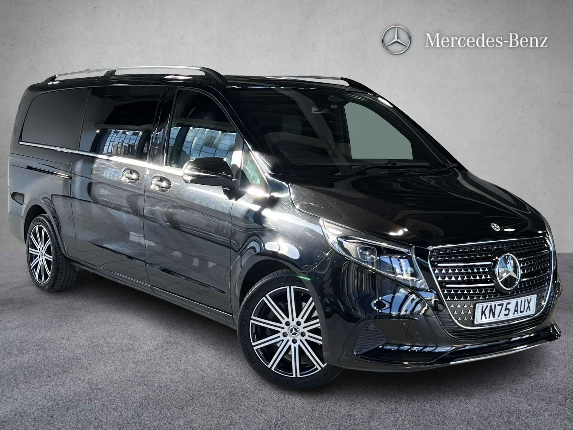 Main listing image - Mercedes-Benz V-Class