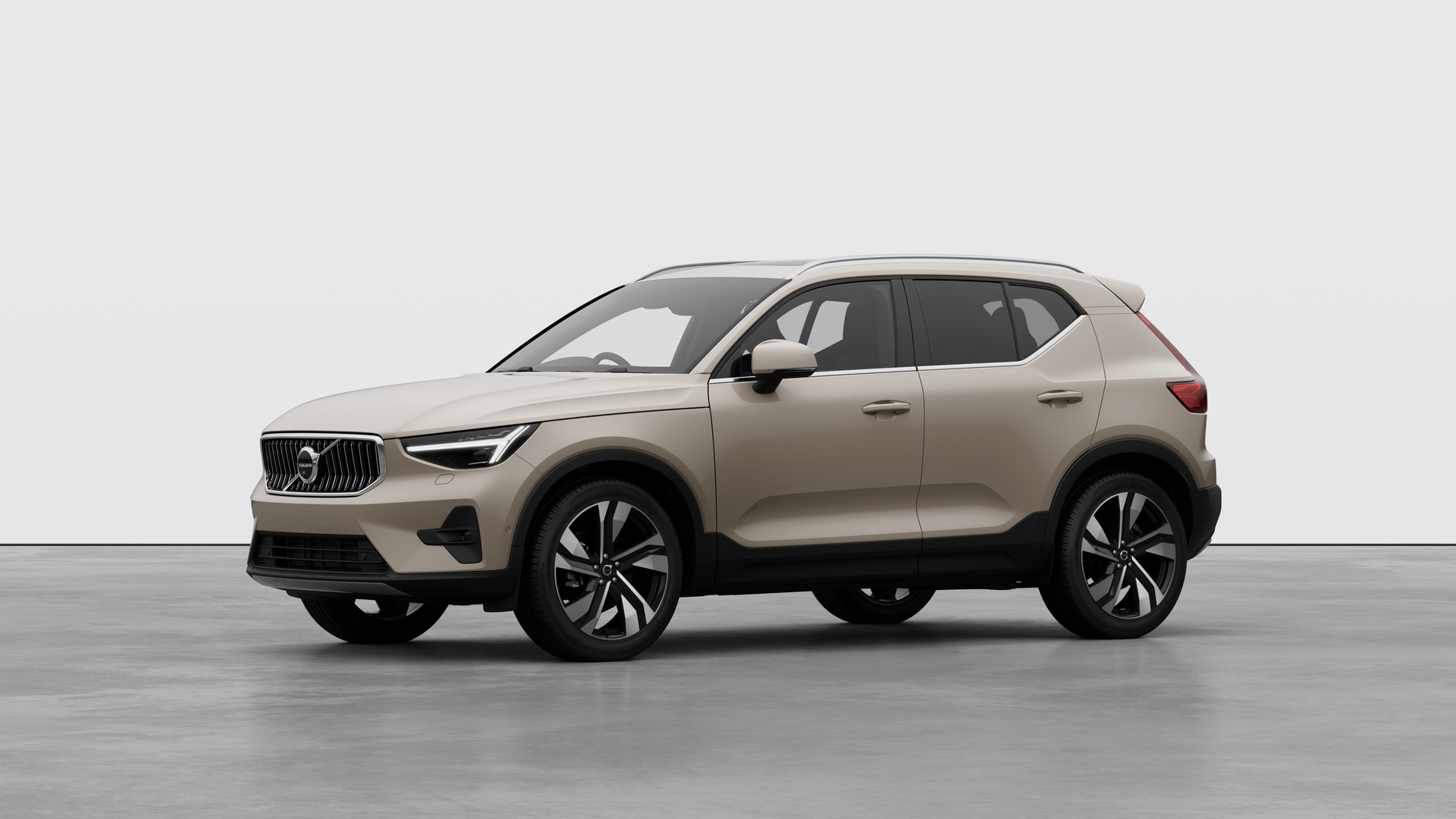 Main listing image - Volvo XC40