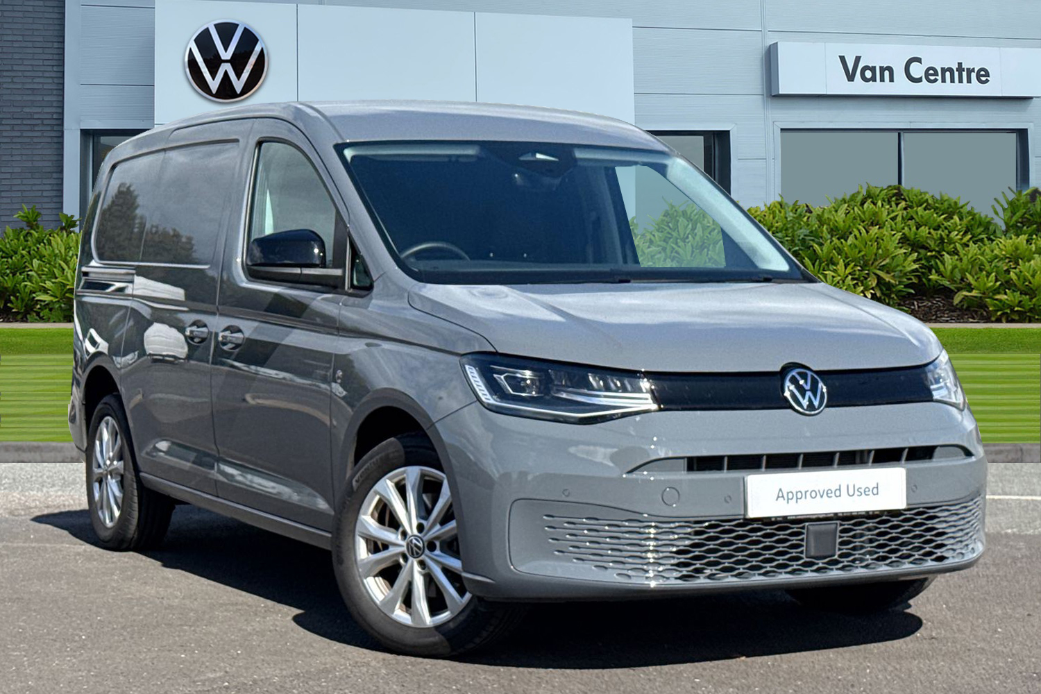 Main listing image - Volkswagen Caddy Maxi