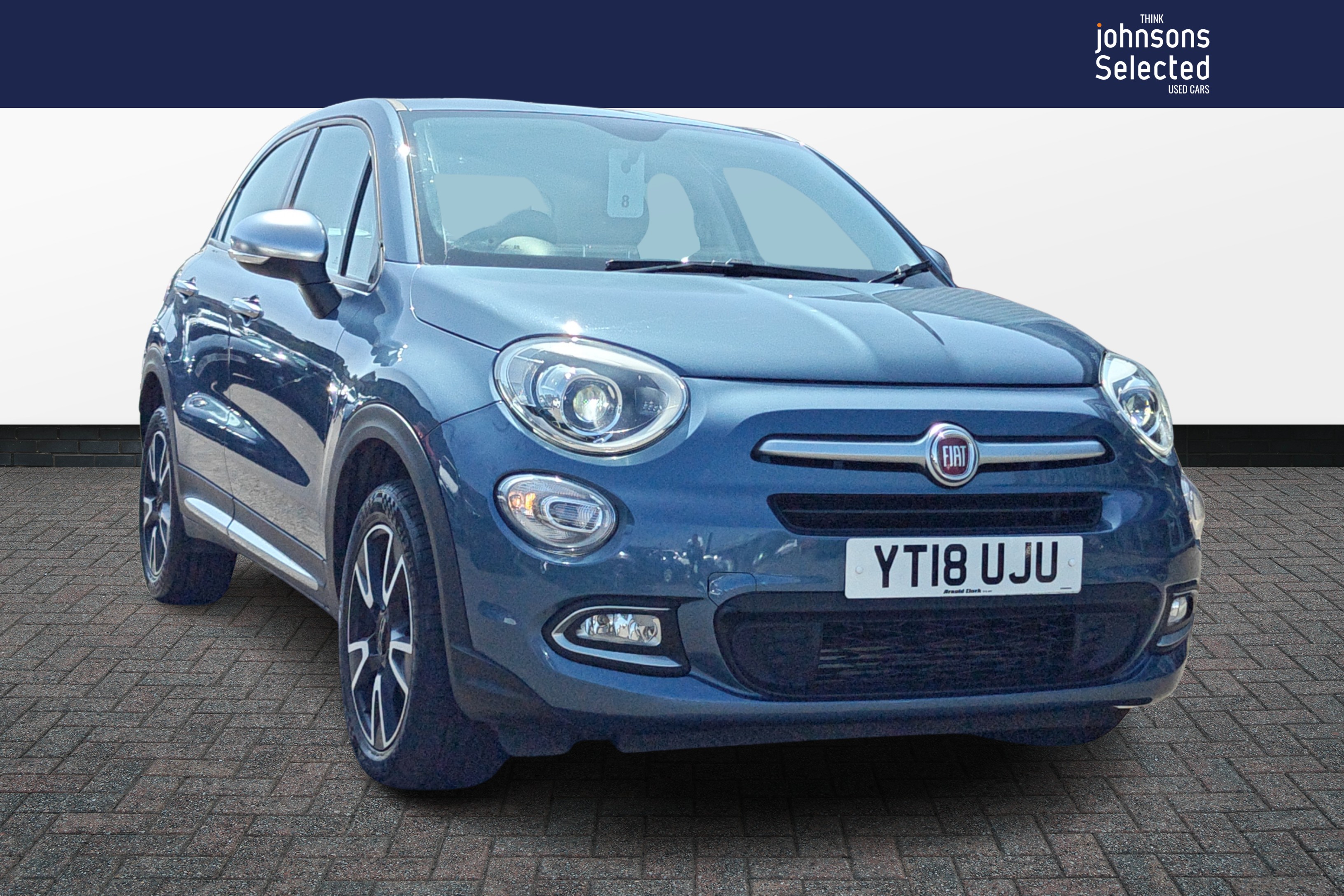 Main listing image - Fiat 500X