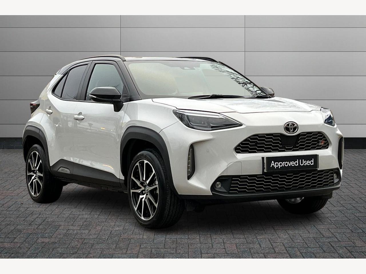 Main listing image - Toyota Yaris Cross