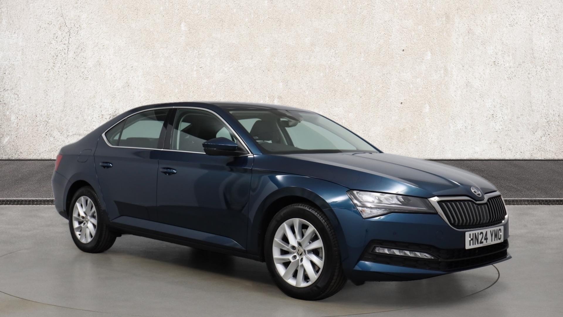 Main listing image - Skoda Superb