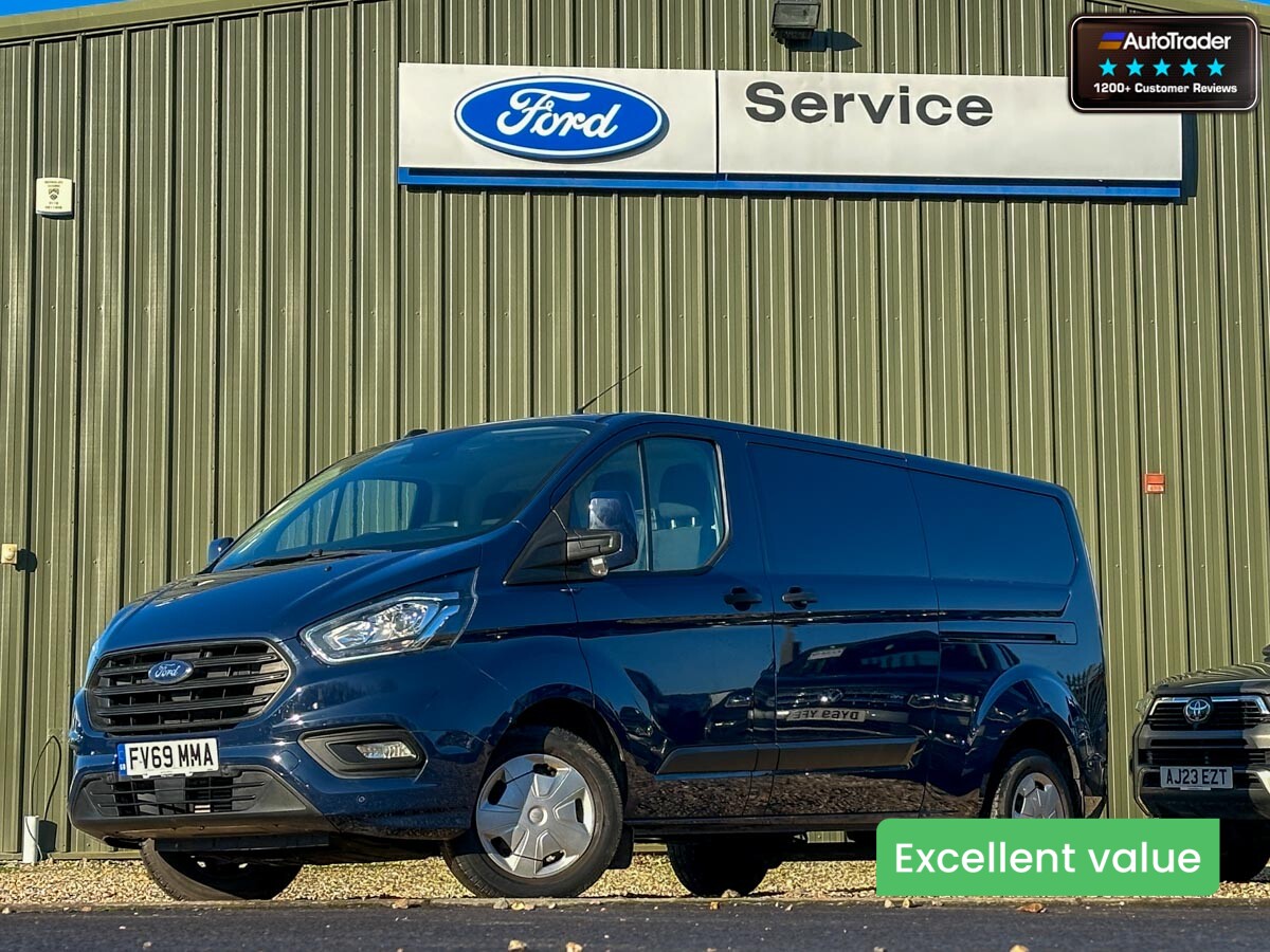 Main listing image - Ford Transit Custom