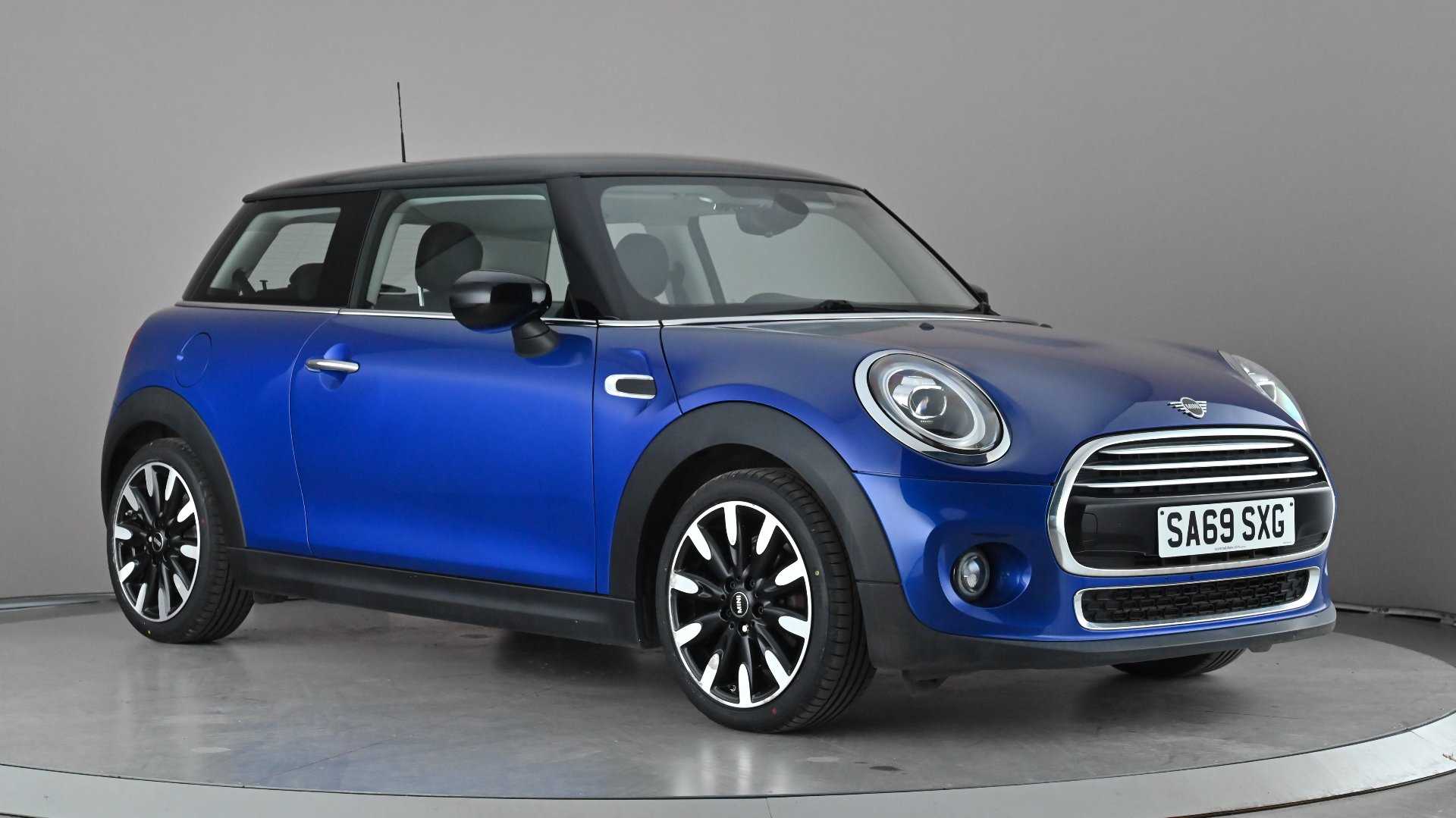 Main listing image - MINI Hatchback