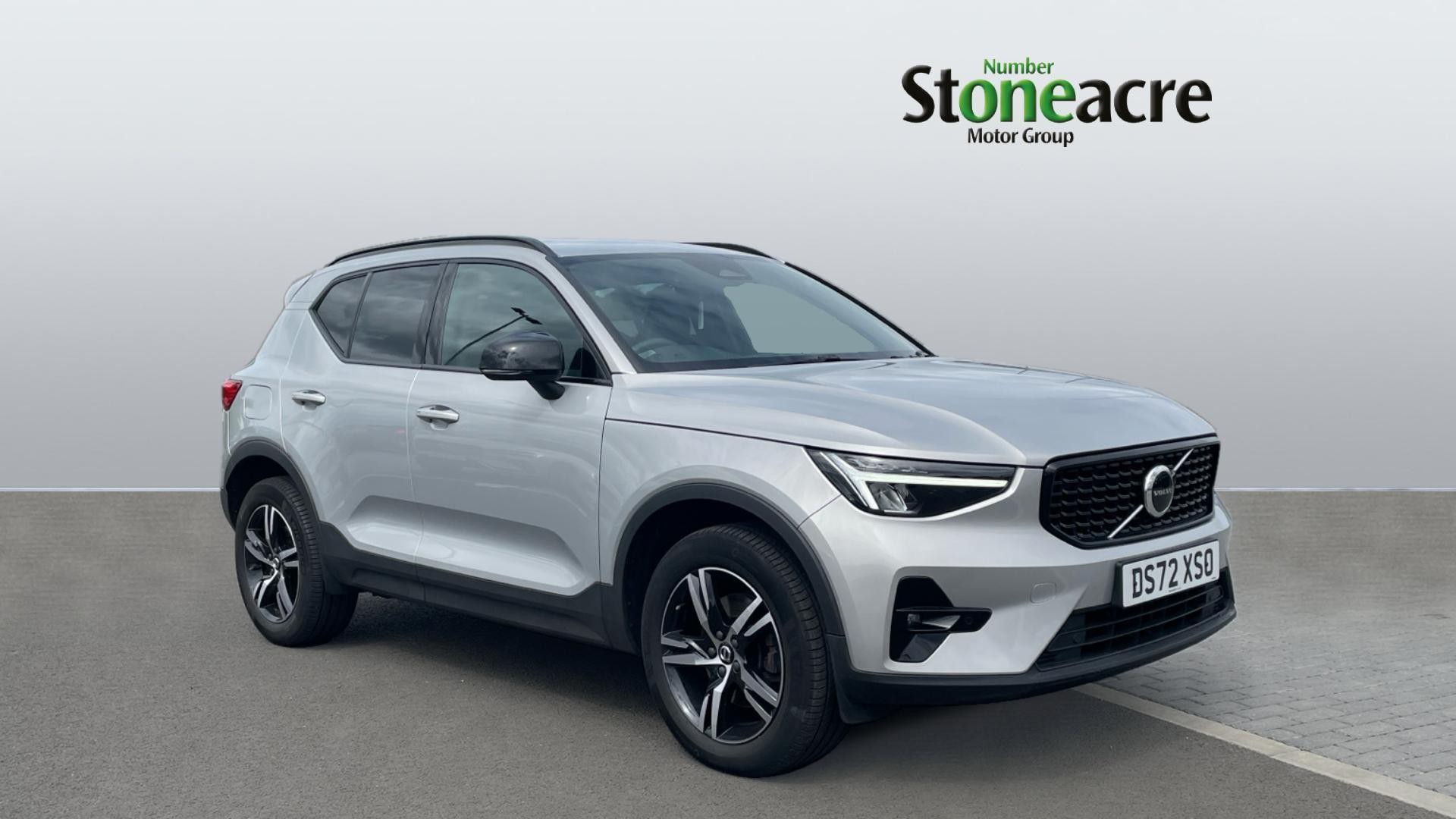 Main listing image - Volvo XC40
