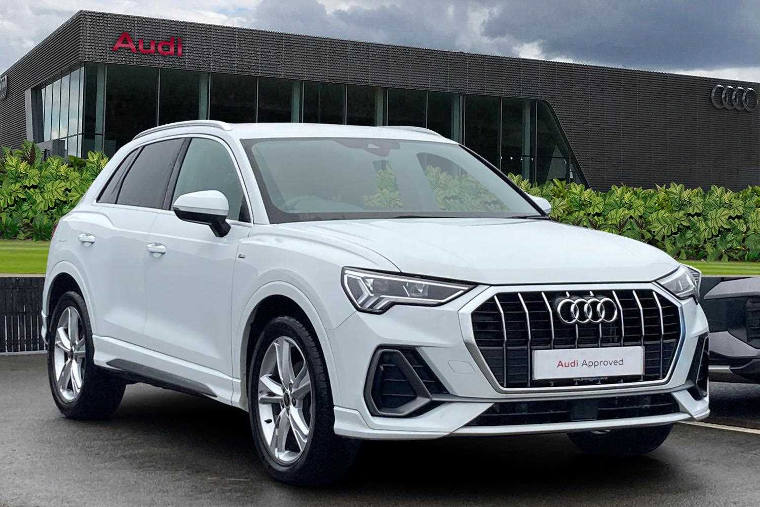 Main listing image - Audi Q3