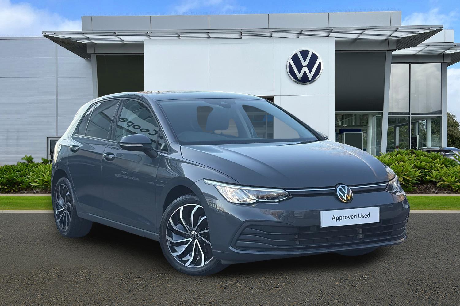 Main listing image - Volkswagen Golf
