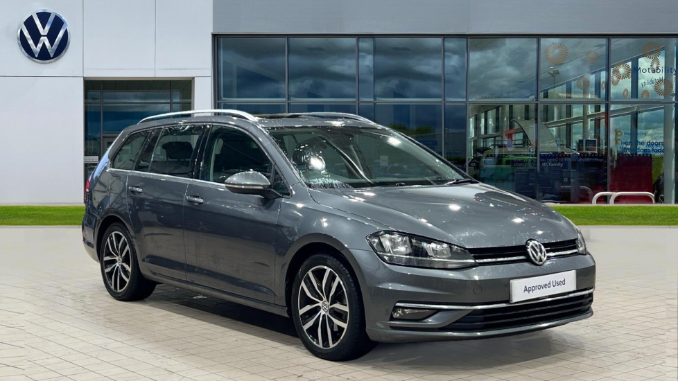 Main listing image - Volkswagen Golf Estate