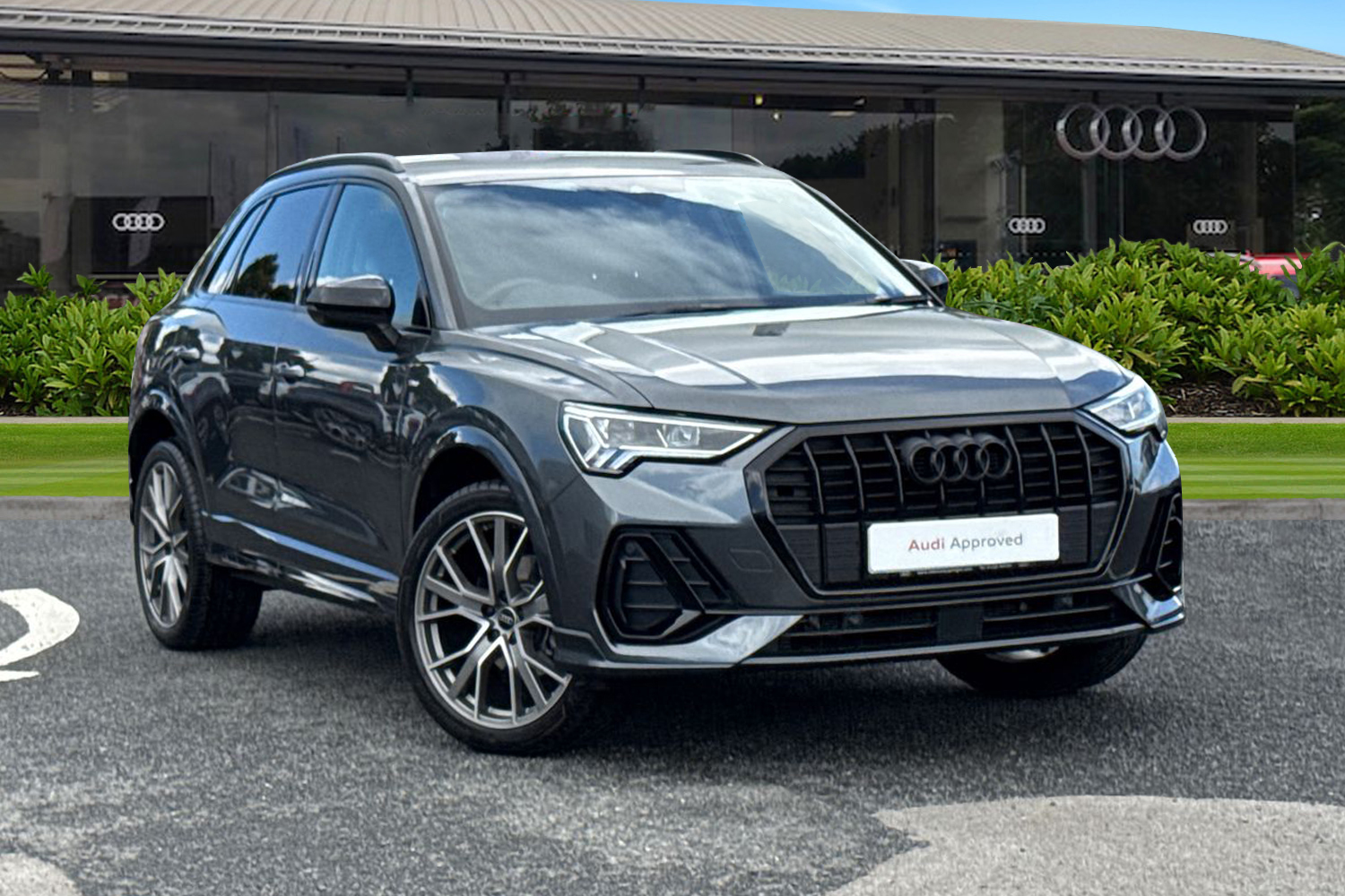 Main listing image - Audi Q3