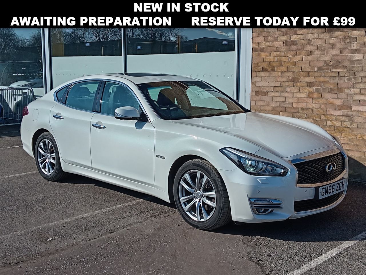 Main listing image - Infiniti Q70