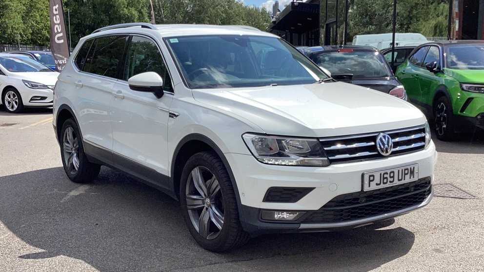 Main listing image - Volkswagen Tiguan Allspace