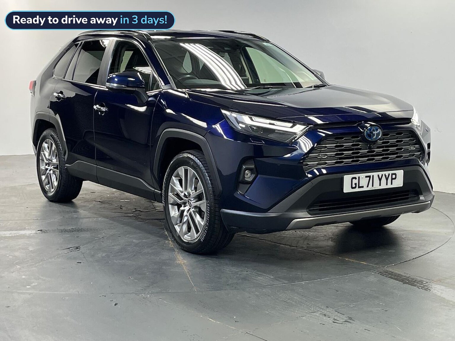 Main listing image - Toyota RAV4