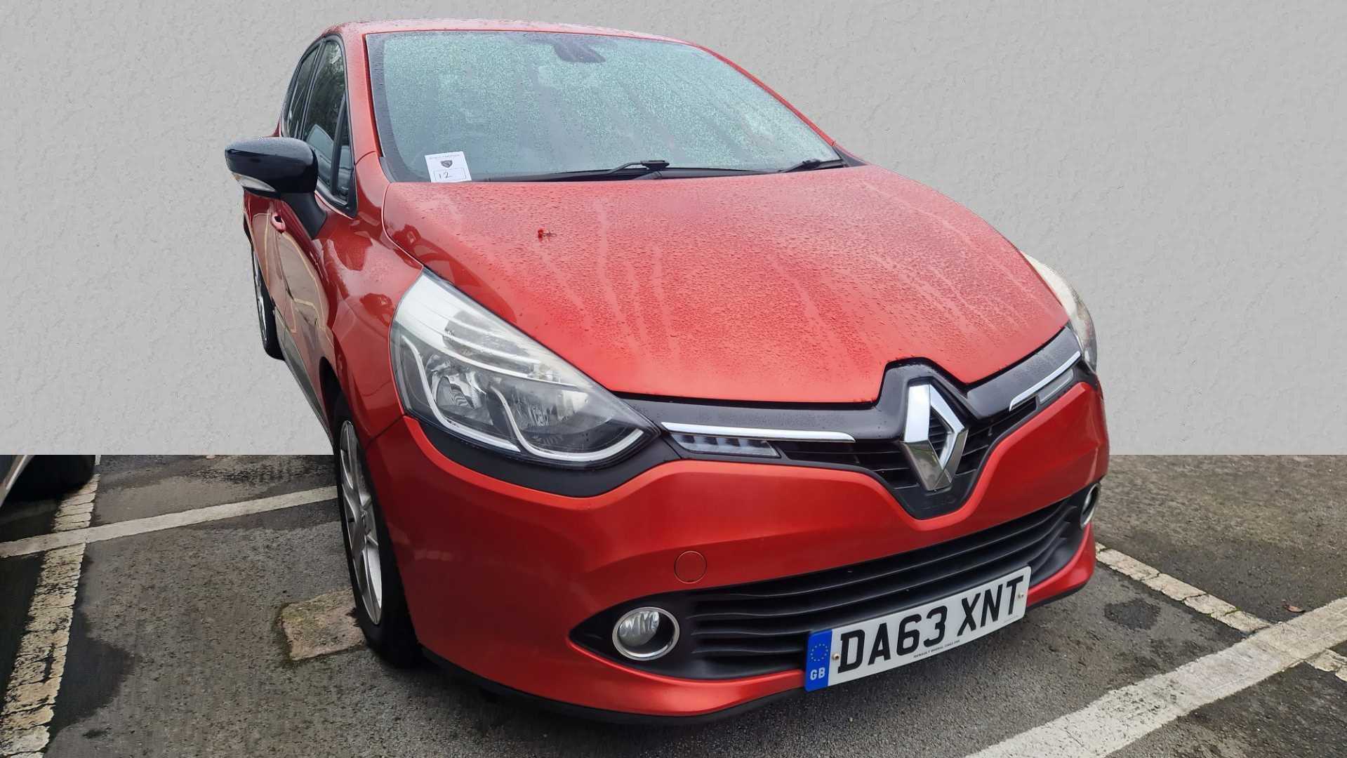 Main listing image - Renault Clio