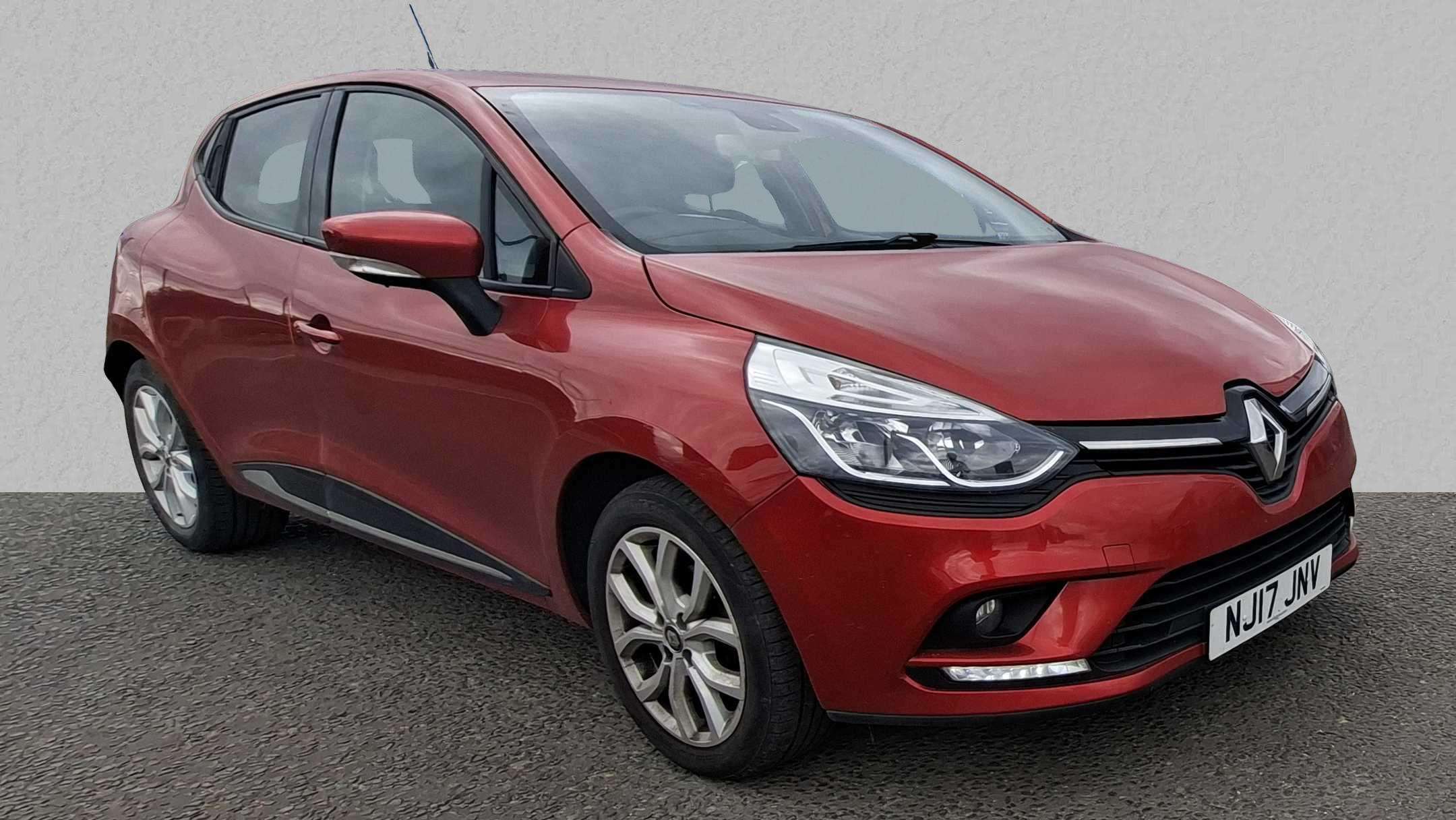 Main listing image - Renault Clio
