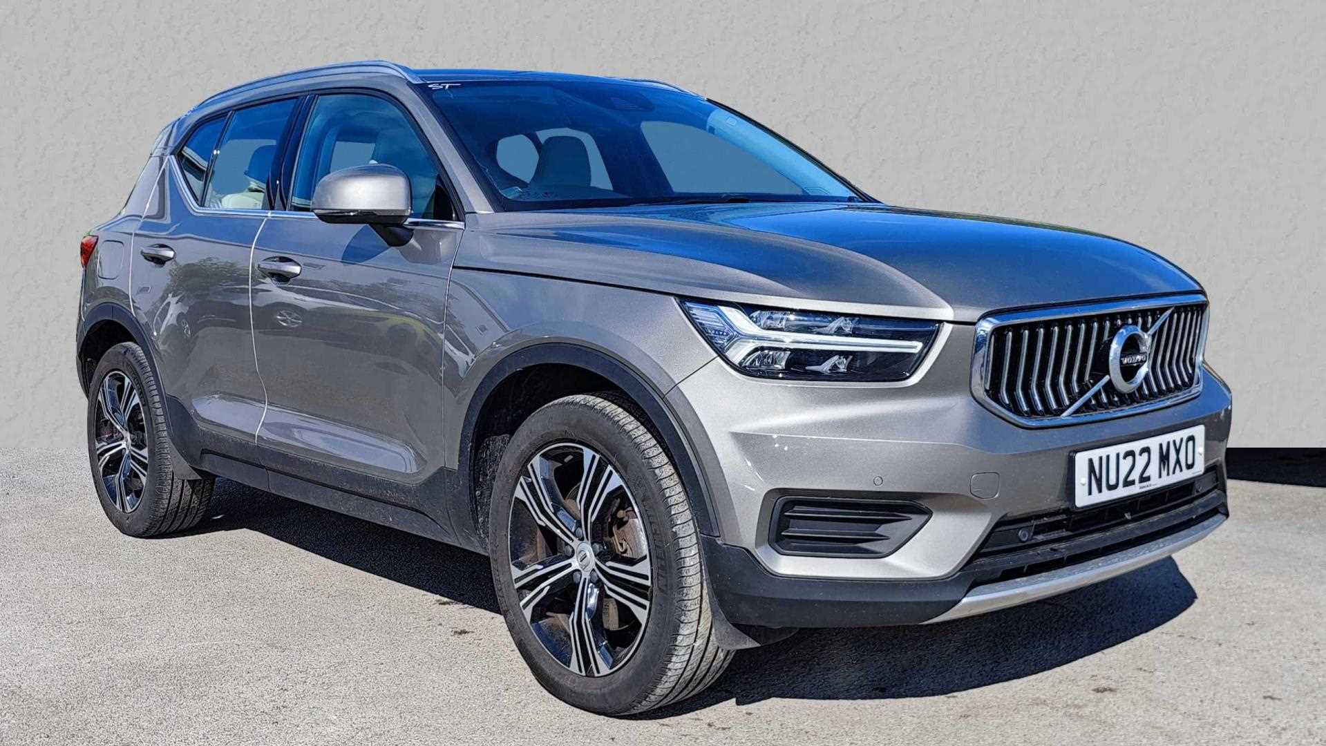 Main listing image - Volvo XC40 Recharge