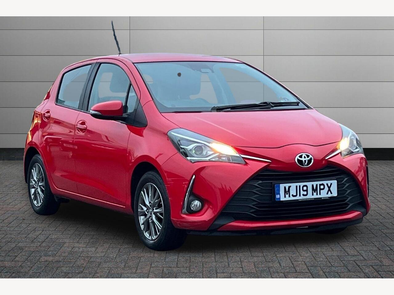 Main listing image - Toyota Yaris