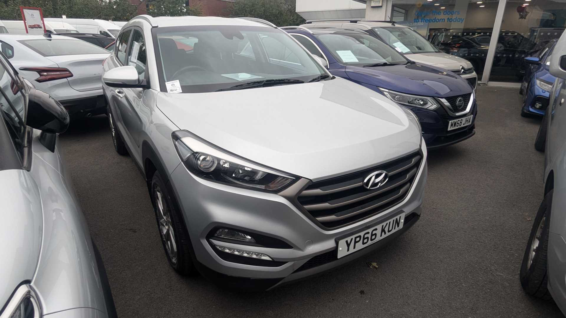 Main listing image - Hyundai Tucson