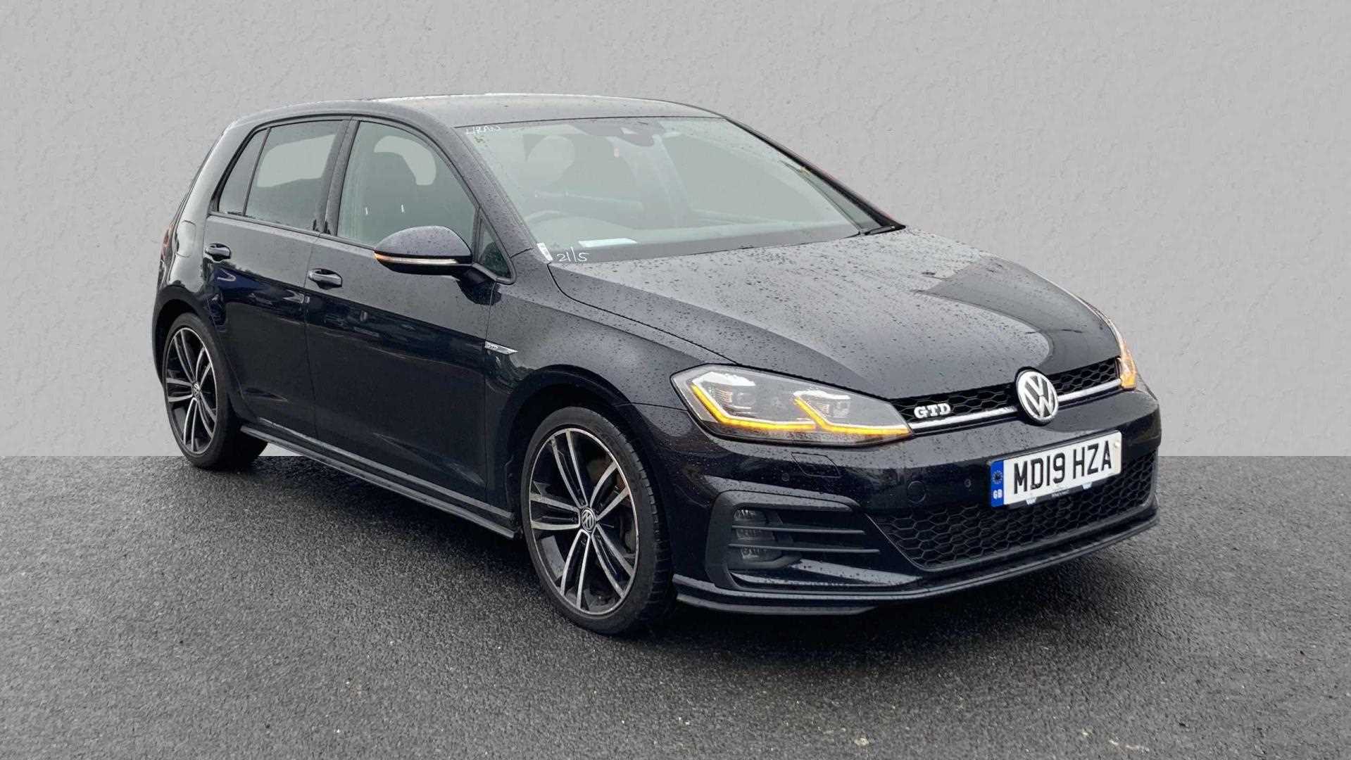 Main listing image - Volkswagen Golf