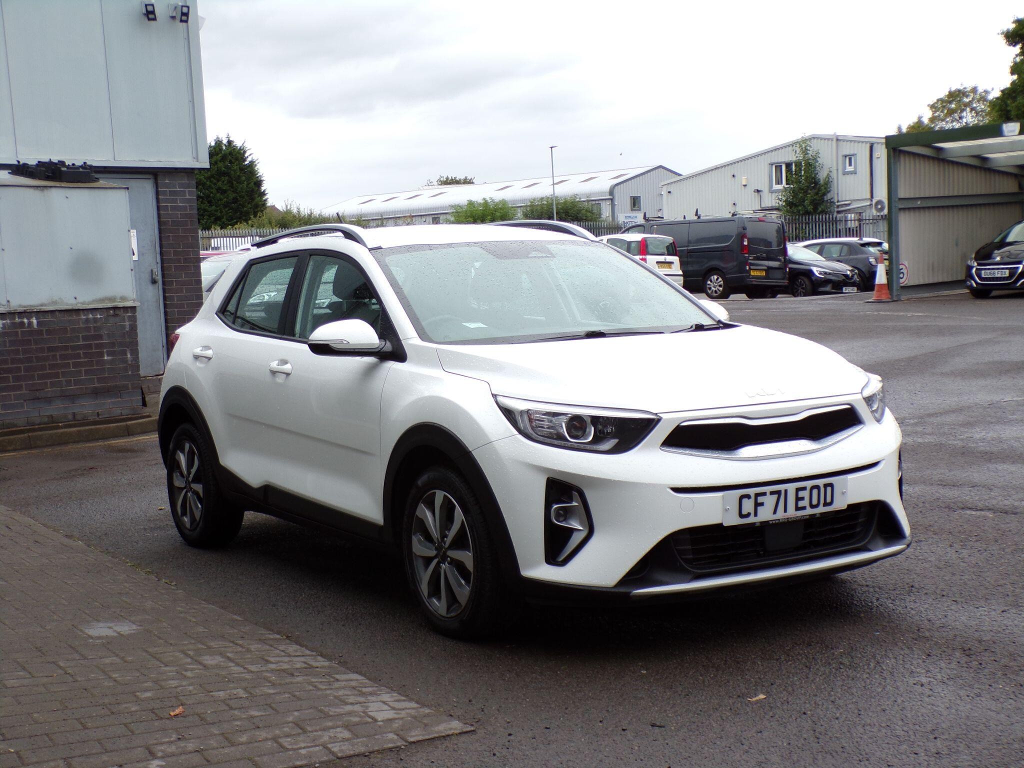 Main listing image - Kia Stonic