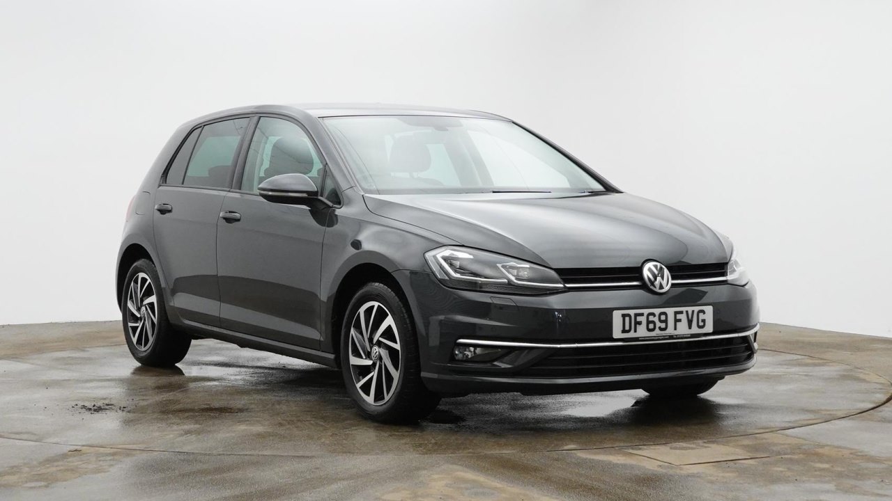 Main listing image - Volkswagen Golf