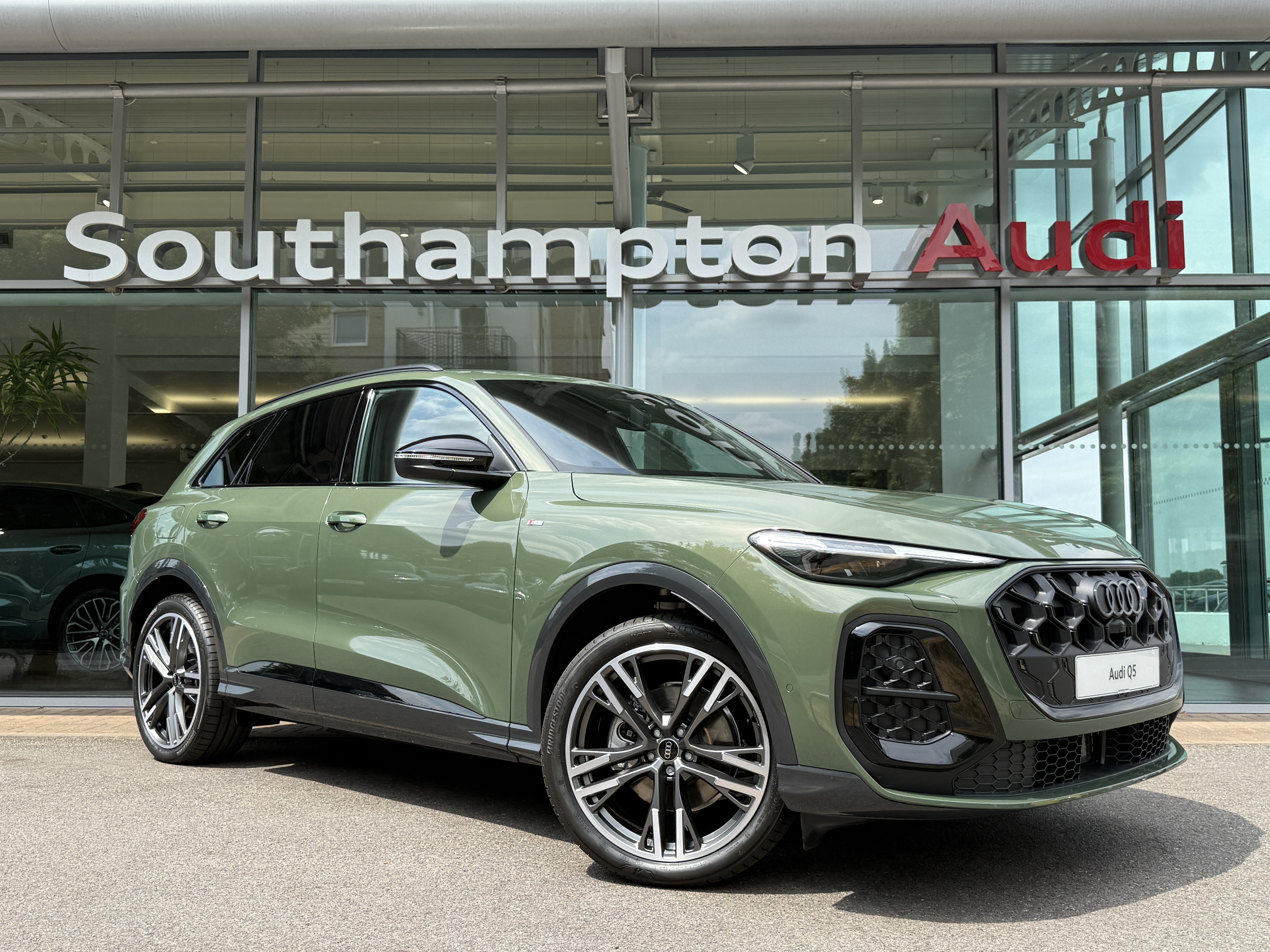 Main listing image - Audi Q5