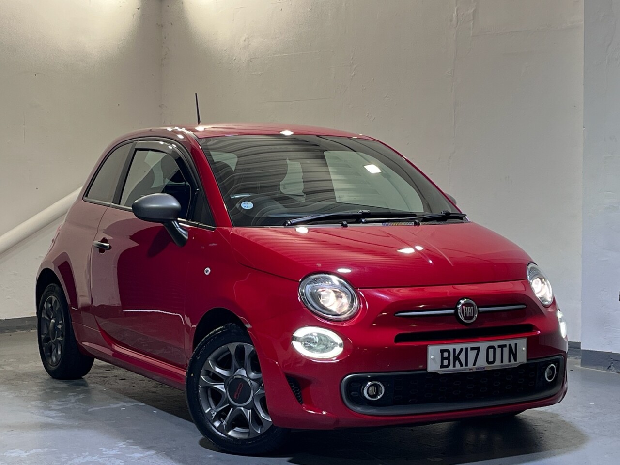 Main listing image - Fiat 500