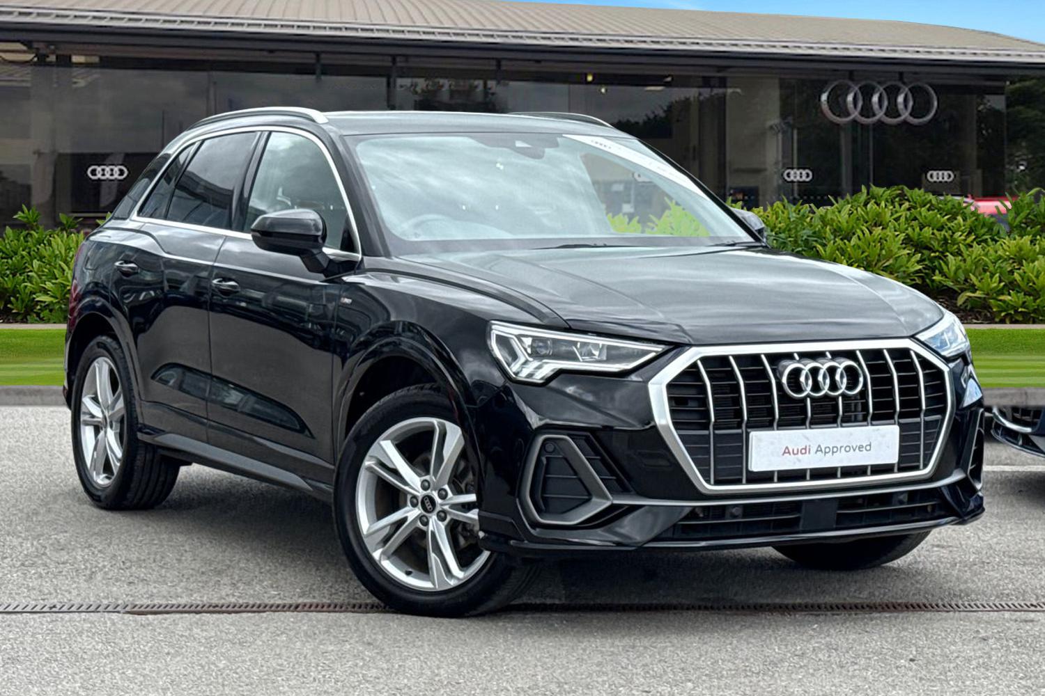 Main listing image - Audi Q3