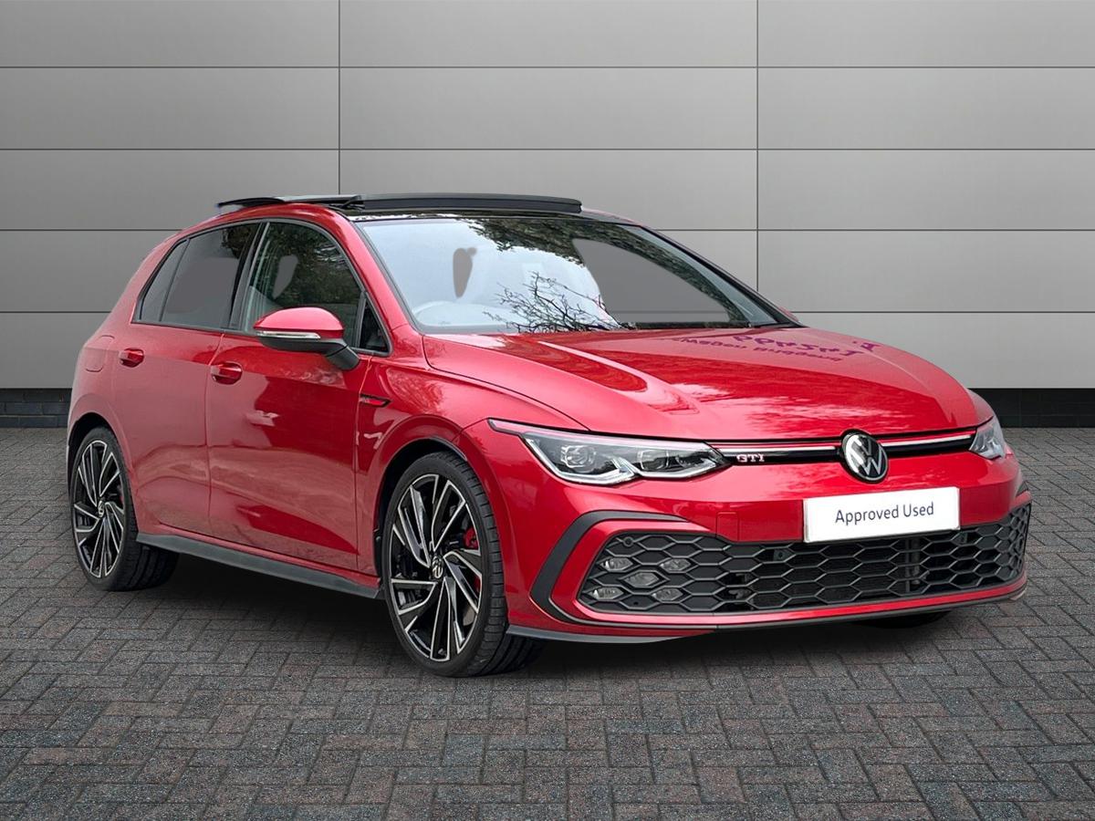 Main listing image - Volkswagen Golf