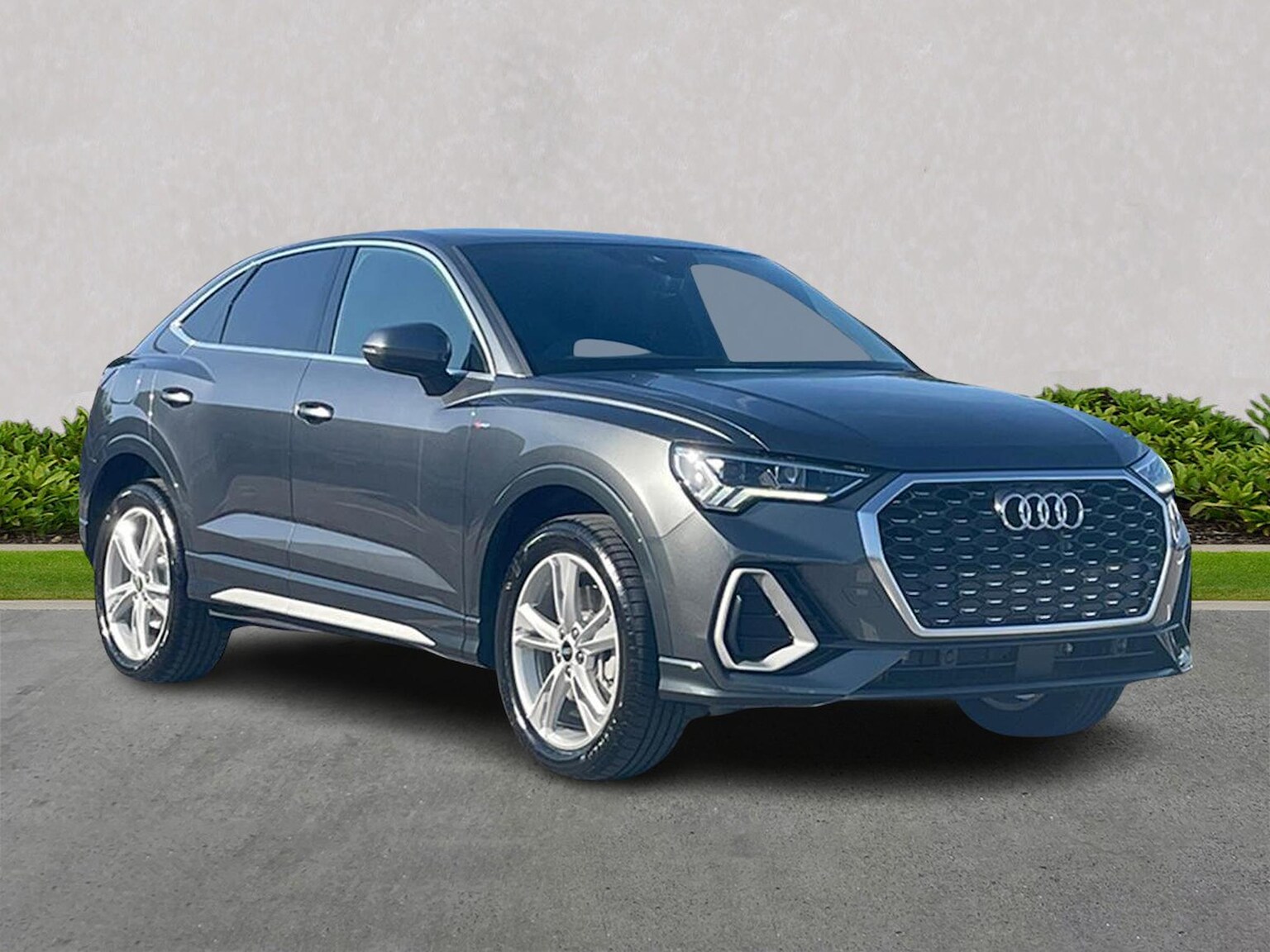 Main listing image - Audi Q3