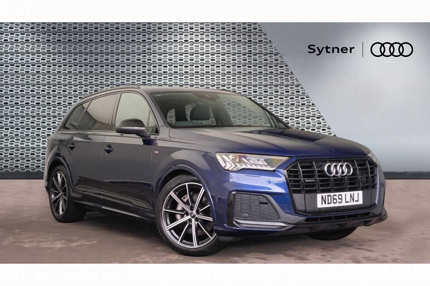 Main listing image - Audi Q7