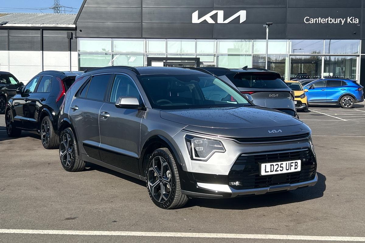 Main listing image - Kia Ceed