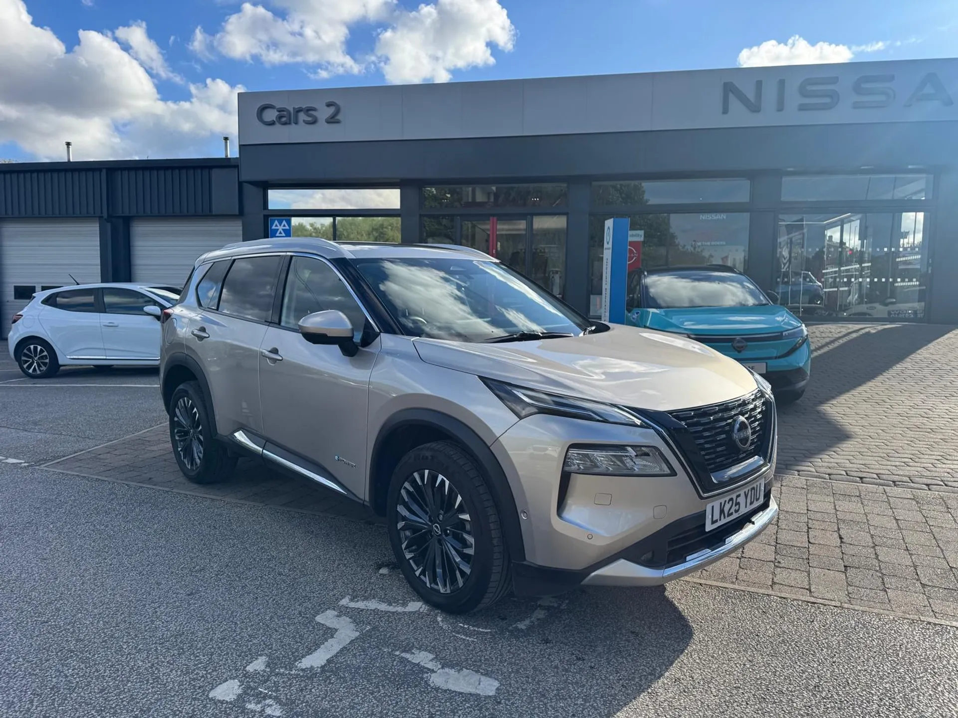 Main listing image - Nissan X-Trail