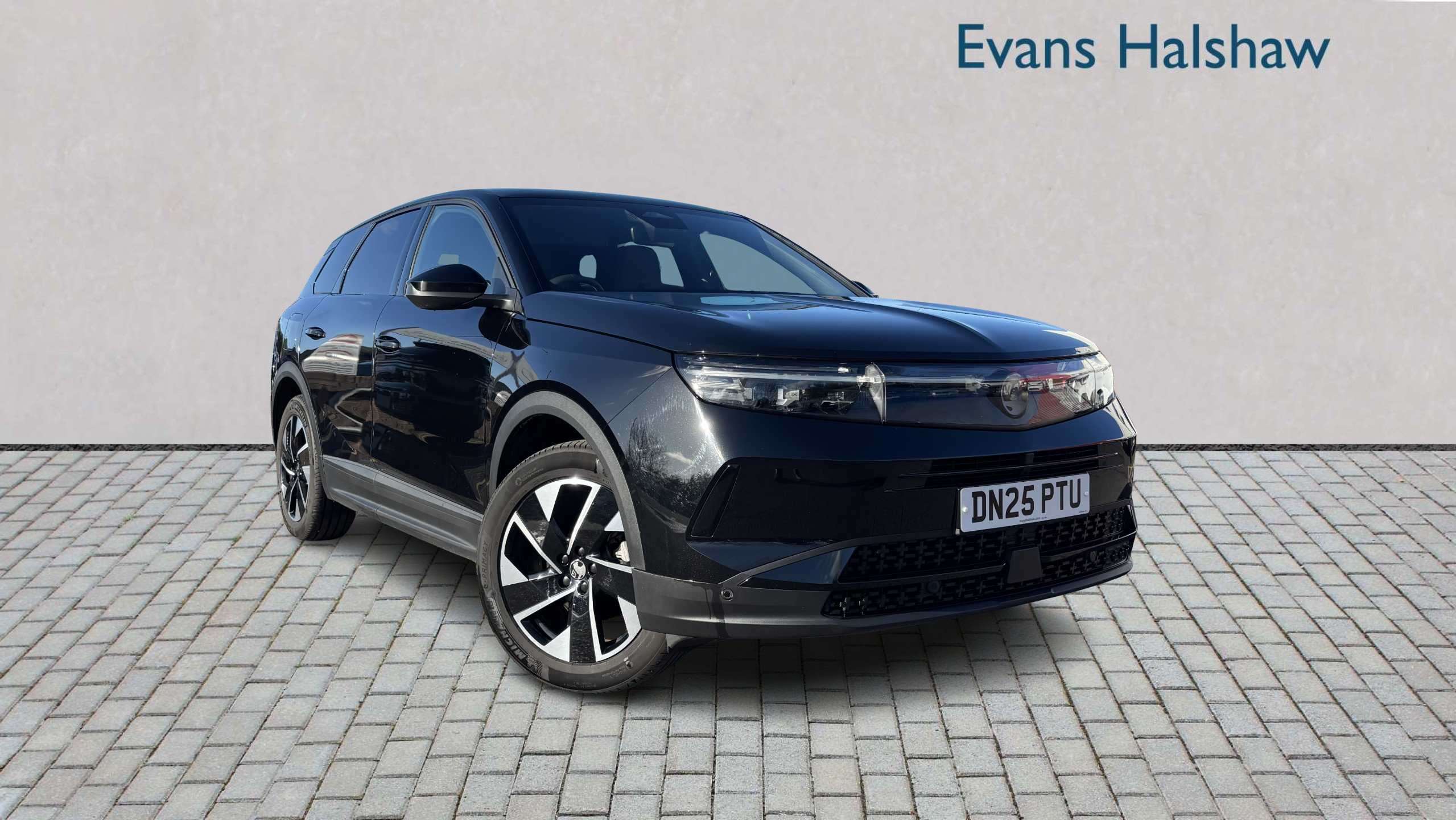 Main listing image - Vauxhall Grandland