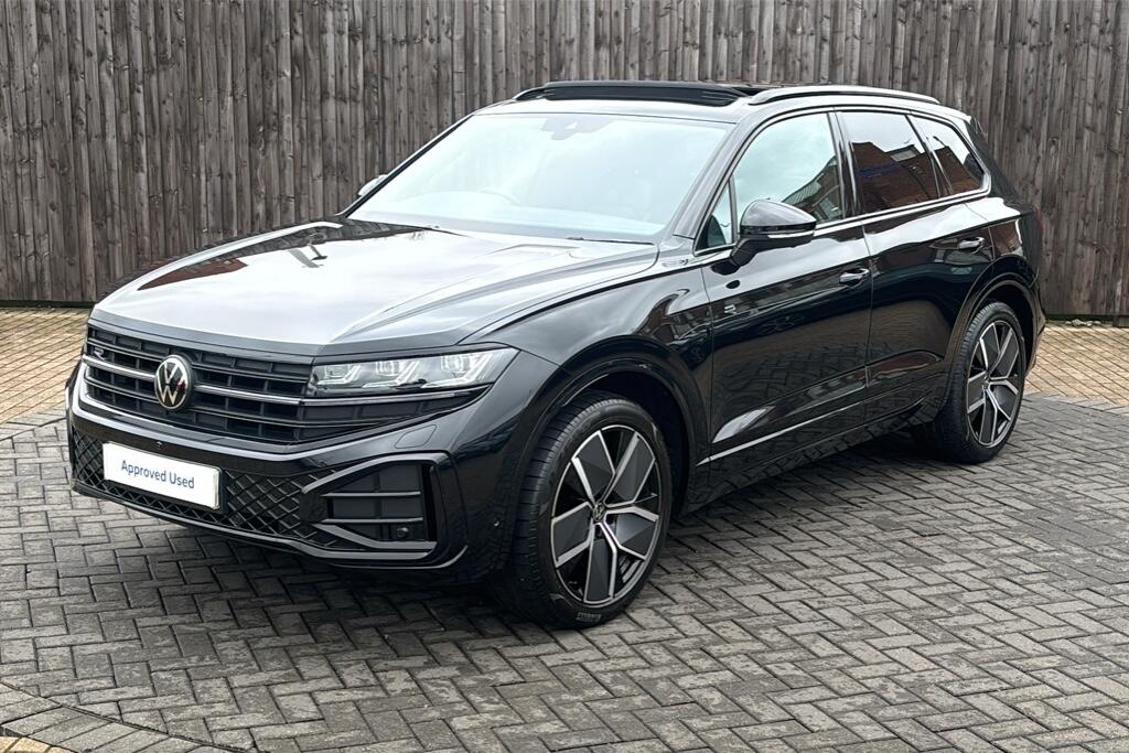 Main listing image - Volkswagen Touareg
