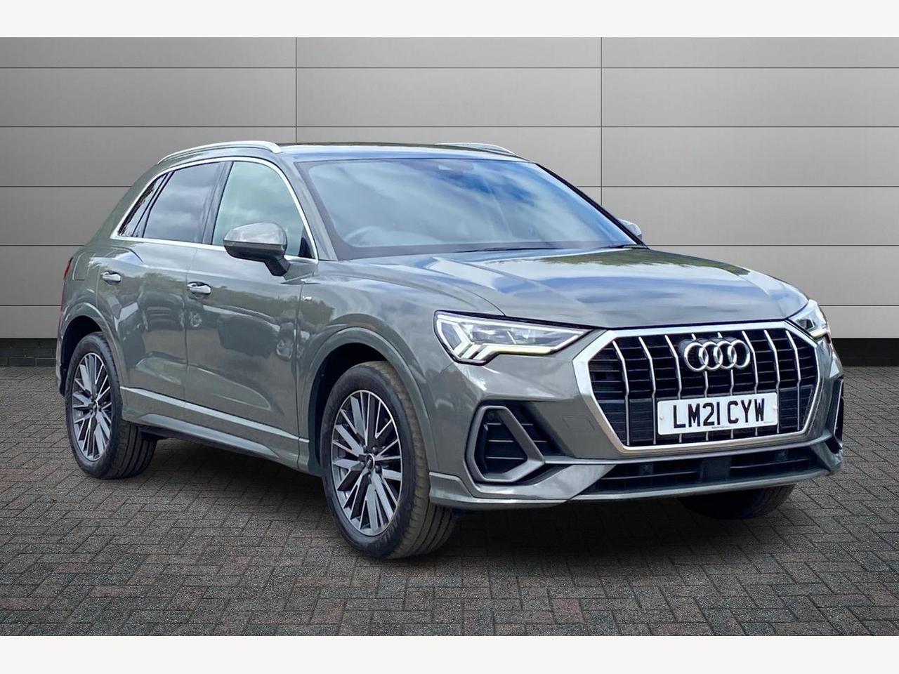 Main listing image - Audi Q3
