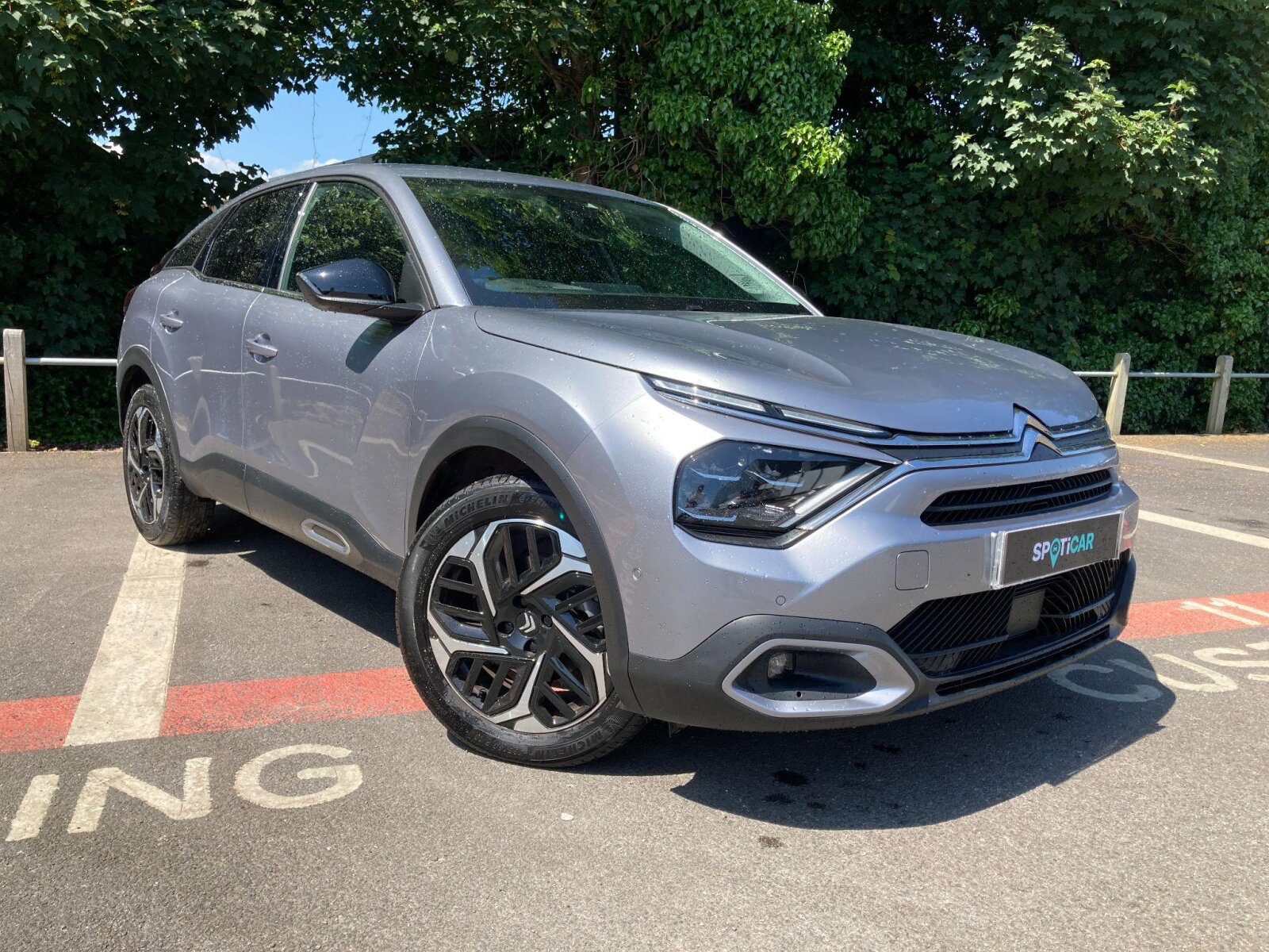 Main listing image - Citroen C4