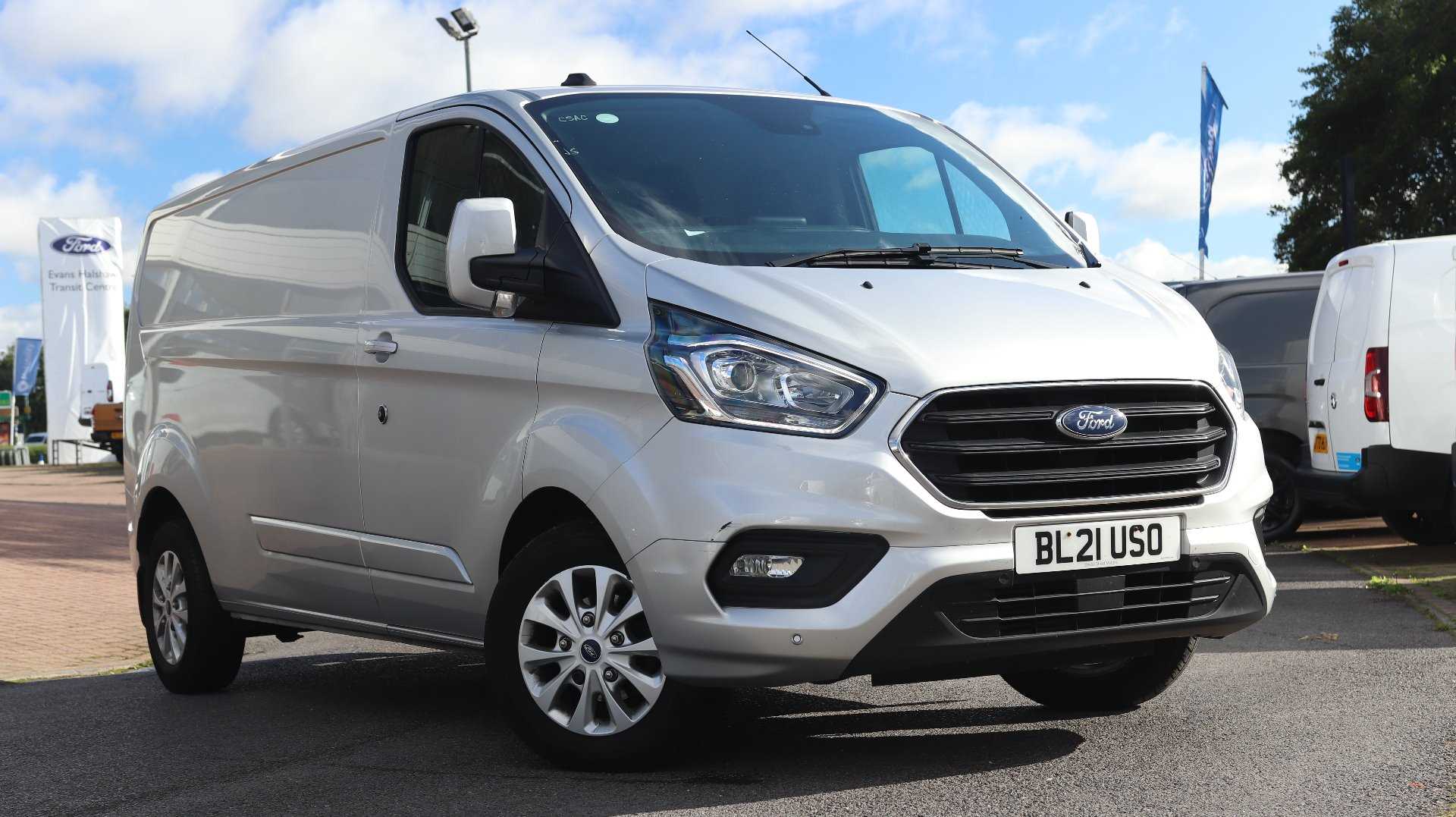 Main listing image - Ford Transit Custom