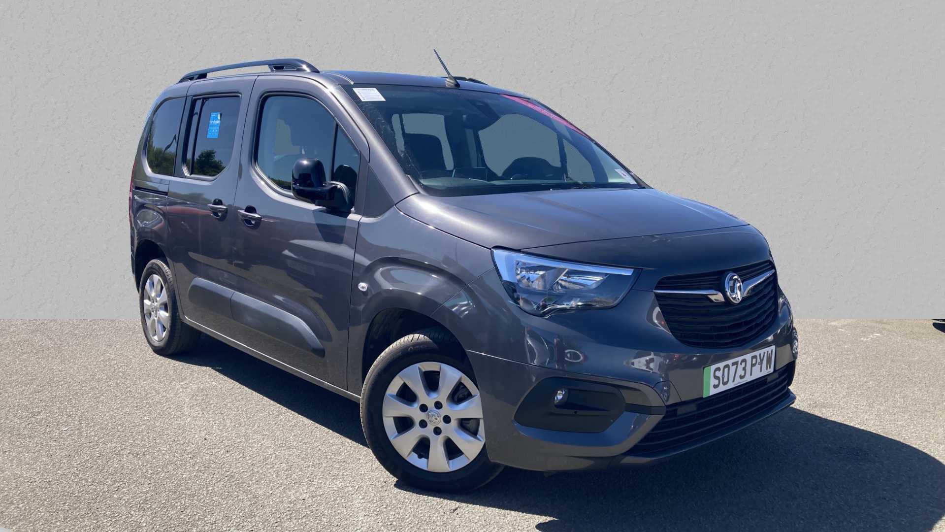 Main listing image - Vauxhall Combo Life-e