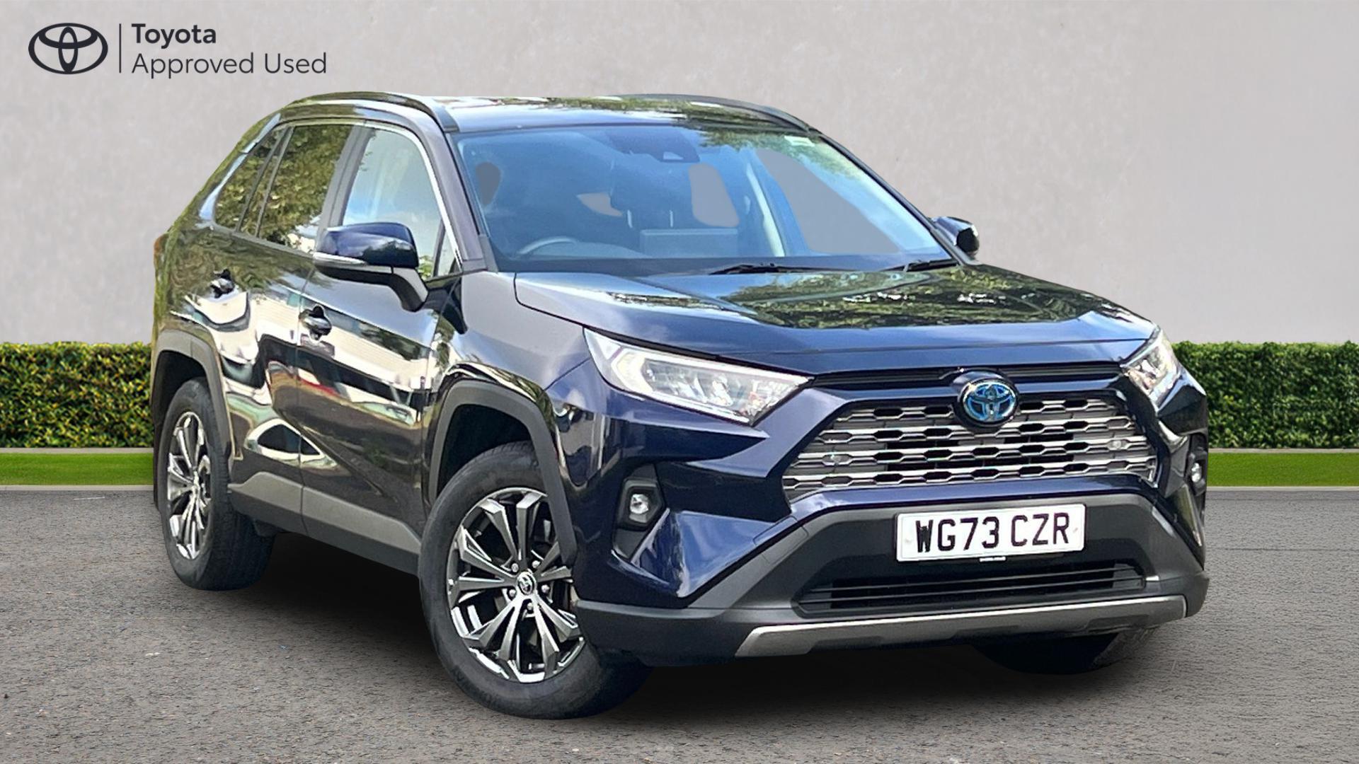 Main listing image - Toyota RAV4