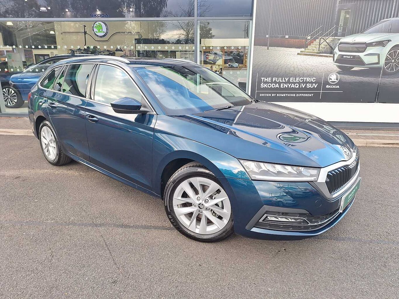 Main listing image - Skoda Octavia Estate