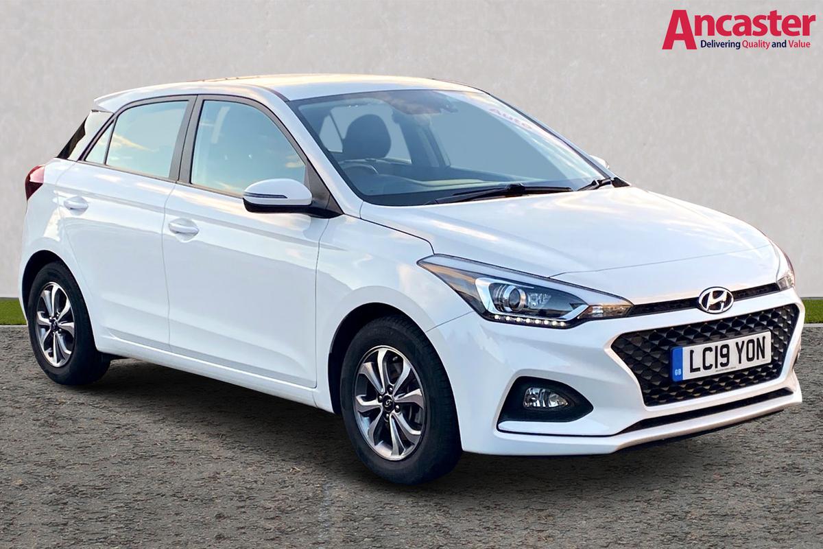 Main listing image - Hyundai i20