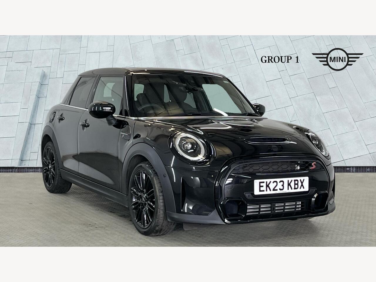 Main listing image - MINI Hatchback 5dr