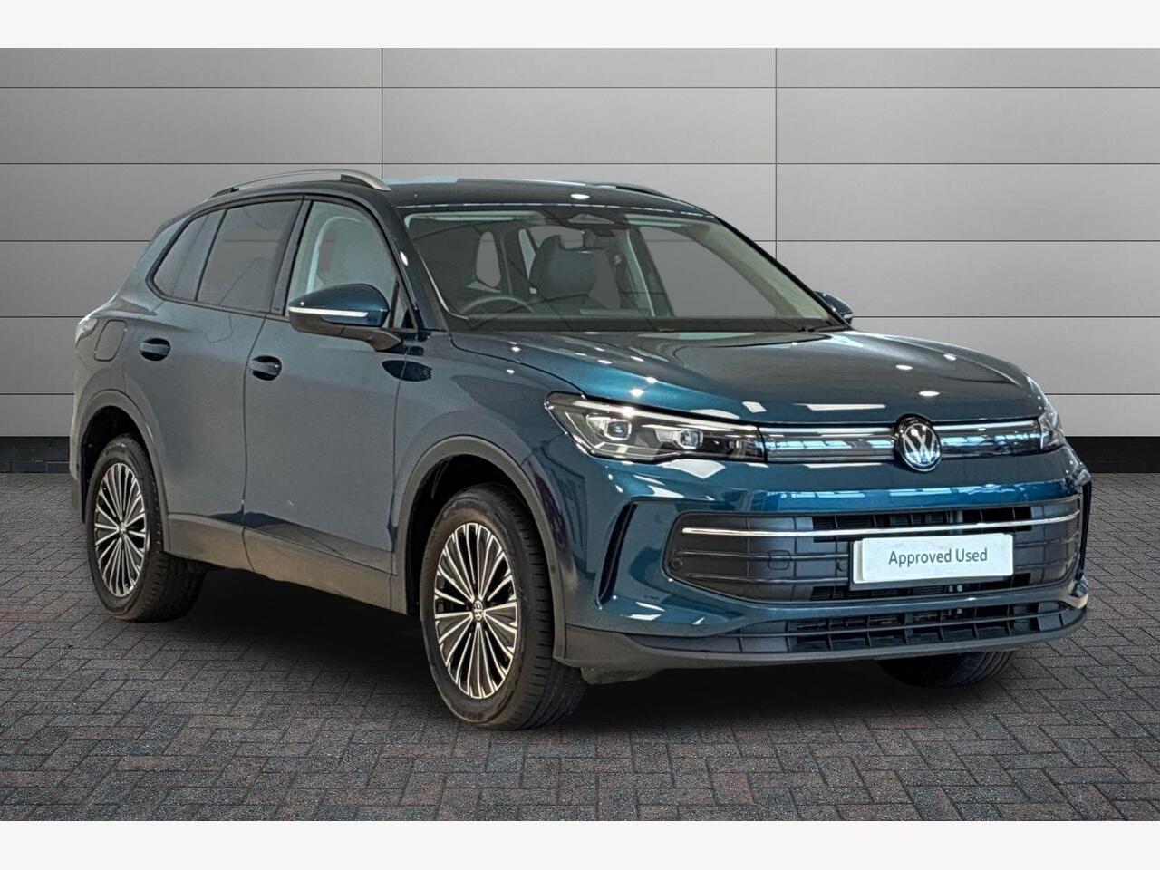 Main listing image - Volkswagen Tiguan