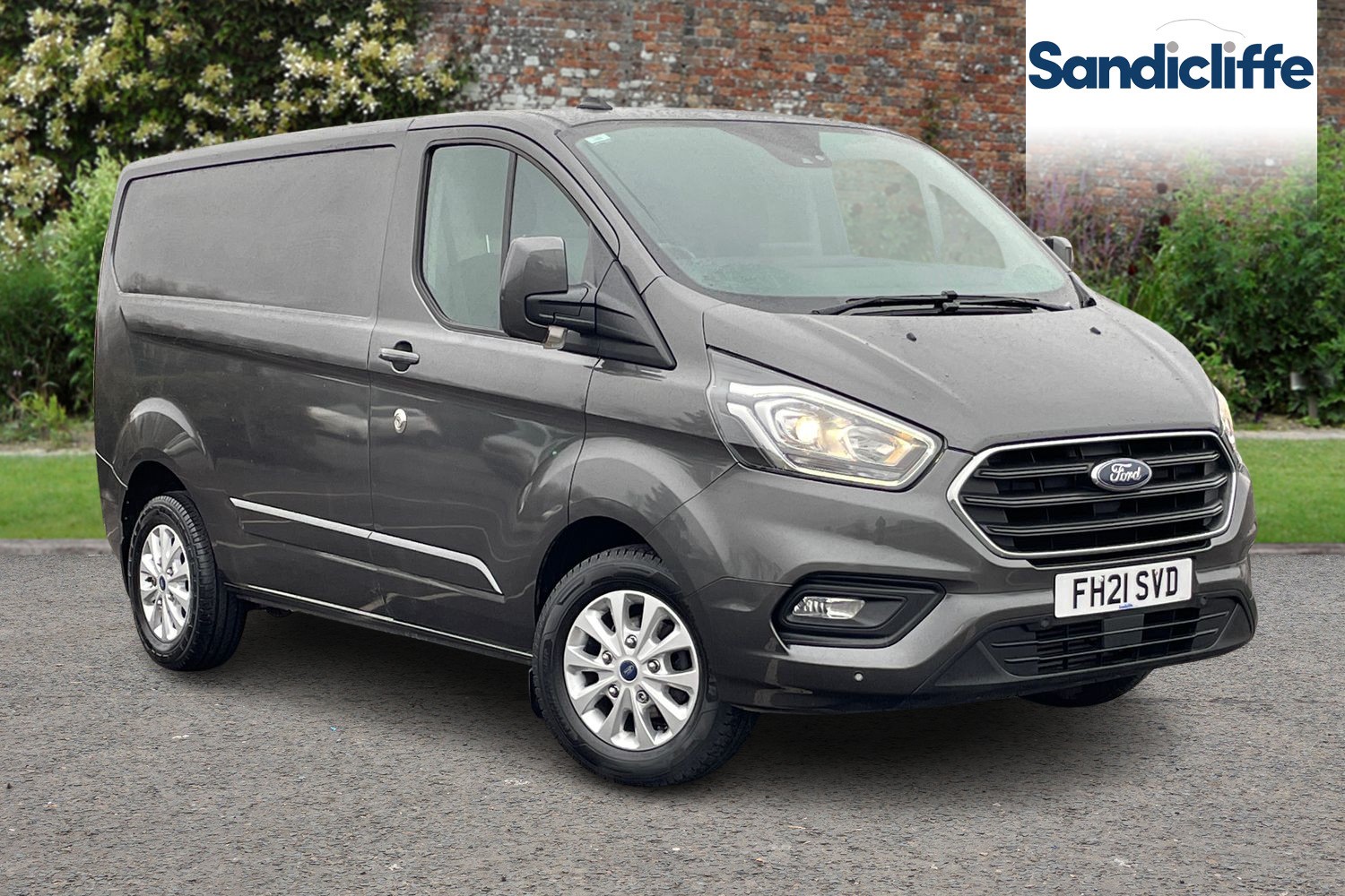 Main listing image - Ford Transit Custom