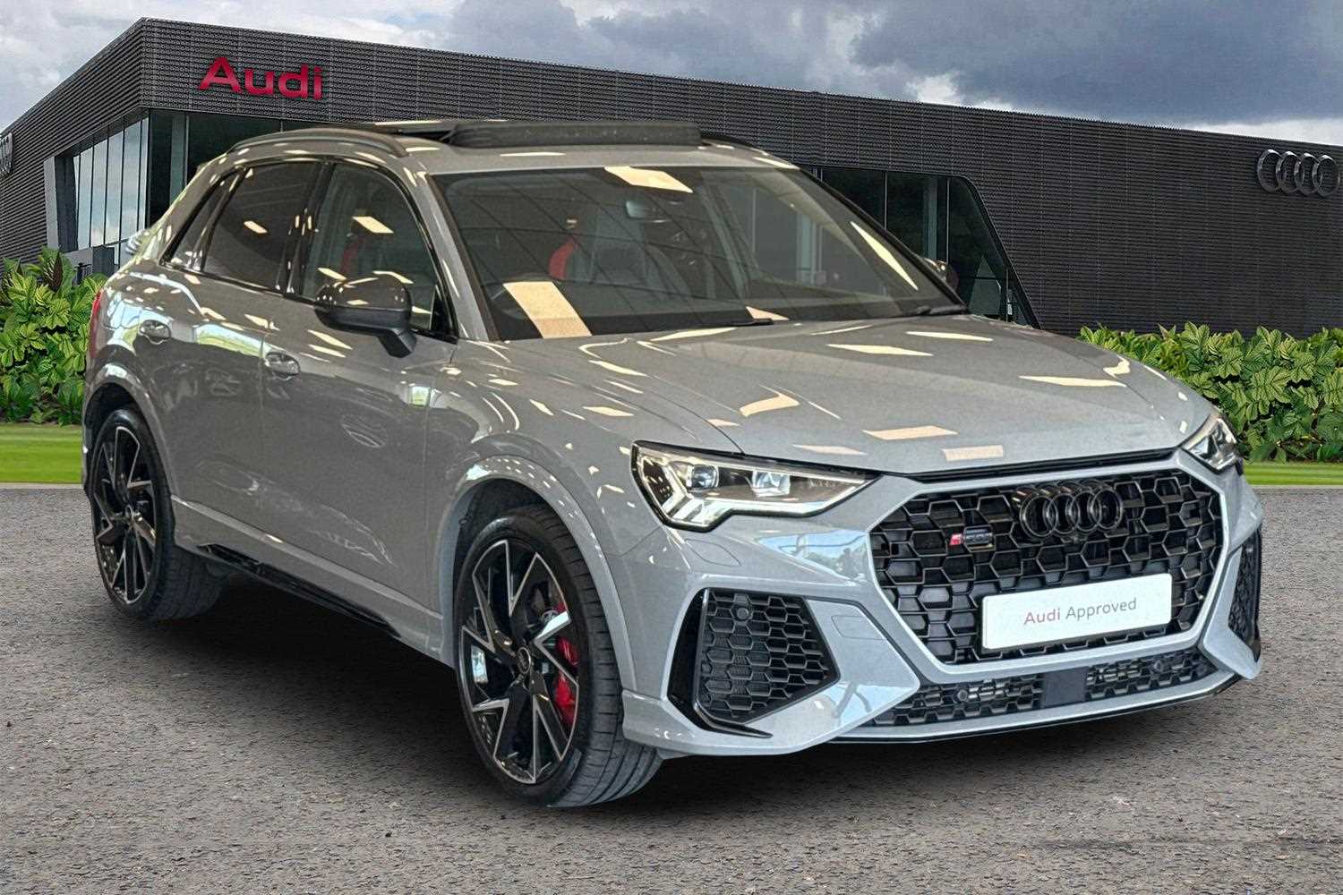 Main listing image - Audi RS Q3