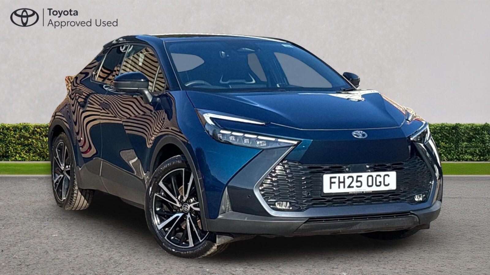 Main listing image - Toyota C-HR