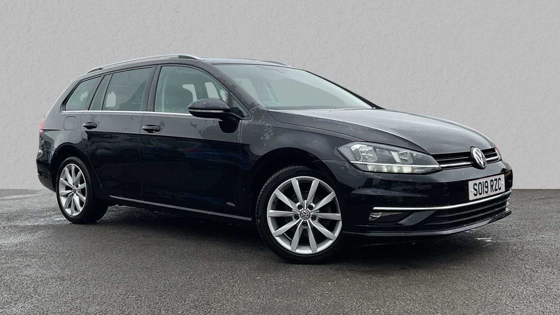 Main listing image - Volkswagen Golf Estate