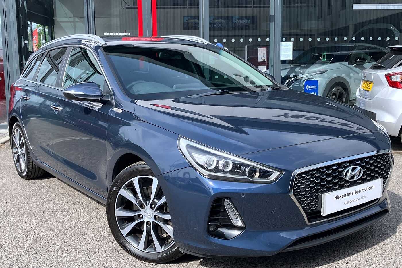 Main listing image - Hyundai i30 Tourer
