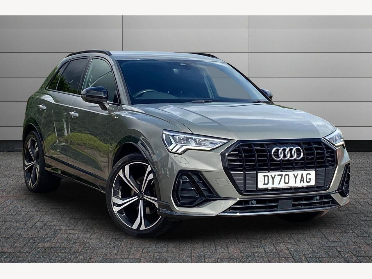 Main listing image - Audi Q3